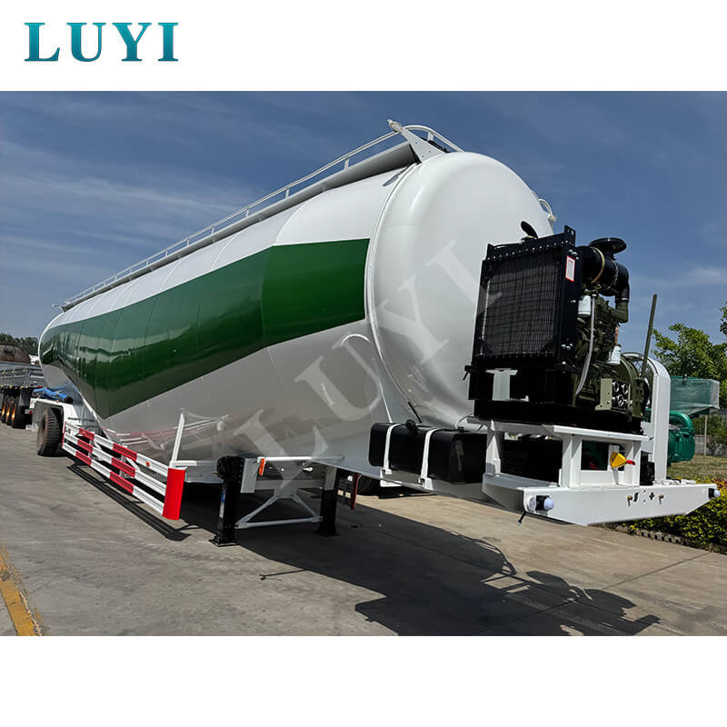 Luyi 3축 85입방미터 분말 탱크 세미 트레일러가 기니로 출발하여 서아프리카의 인프라 물류를 지원합니다.