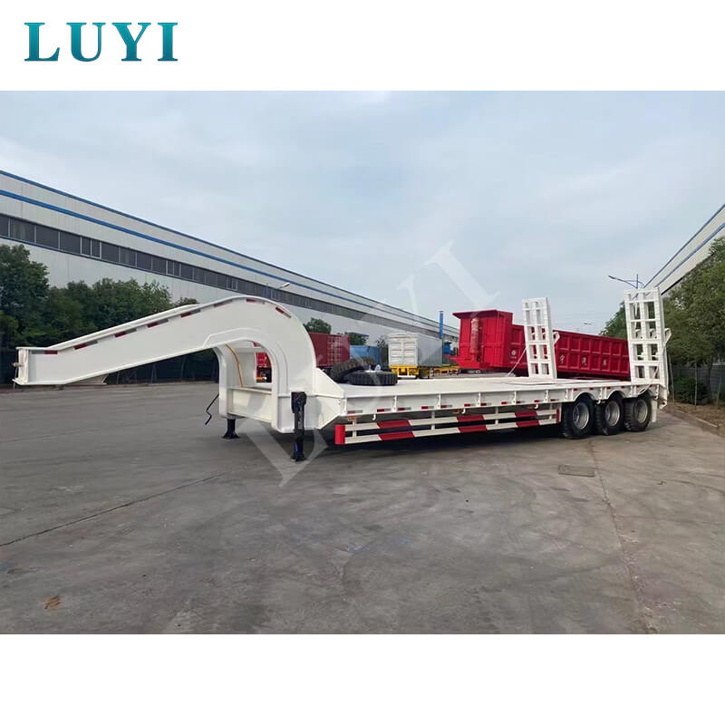 LUYI 3축 구즈넥 로우보이 세미 트레일러가 우즈베키스탄에 진출하며 동시에 애프터 지원도 시작됩니다.