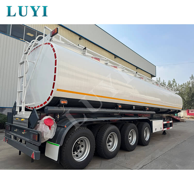 검사부터 심층 파트너십까지: 짐바브웨 대표단이 Luyi Auto의 45000L 탱커 트레일러가 올바른 선택임을 확인한 방법